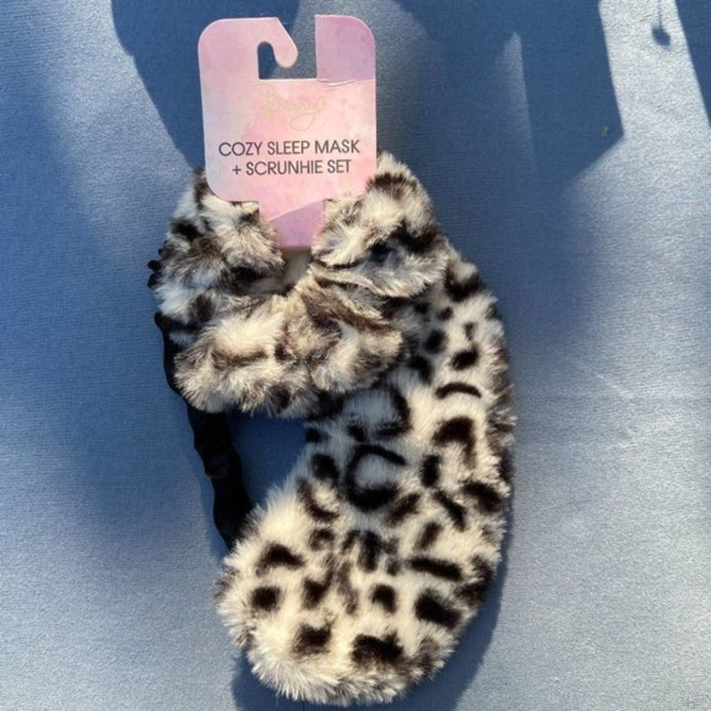 ⭐️4 for 25⭐️ NWT BERRY Animal Print Sleep Mask‎